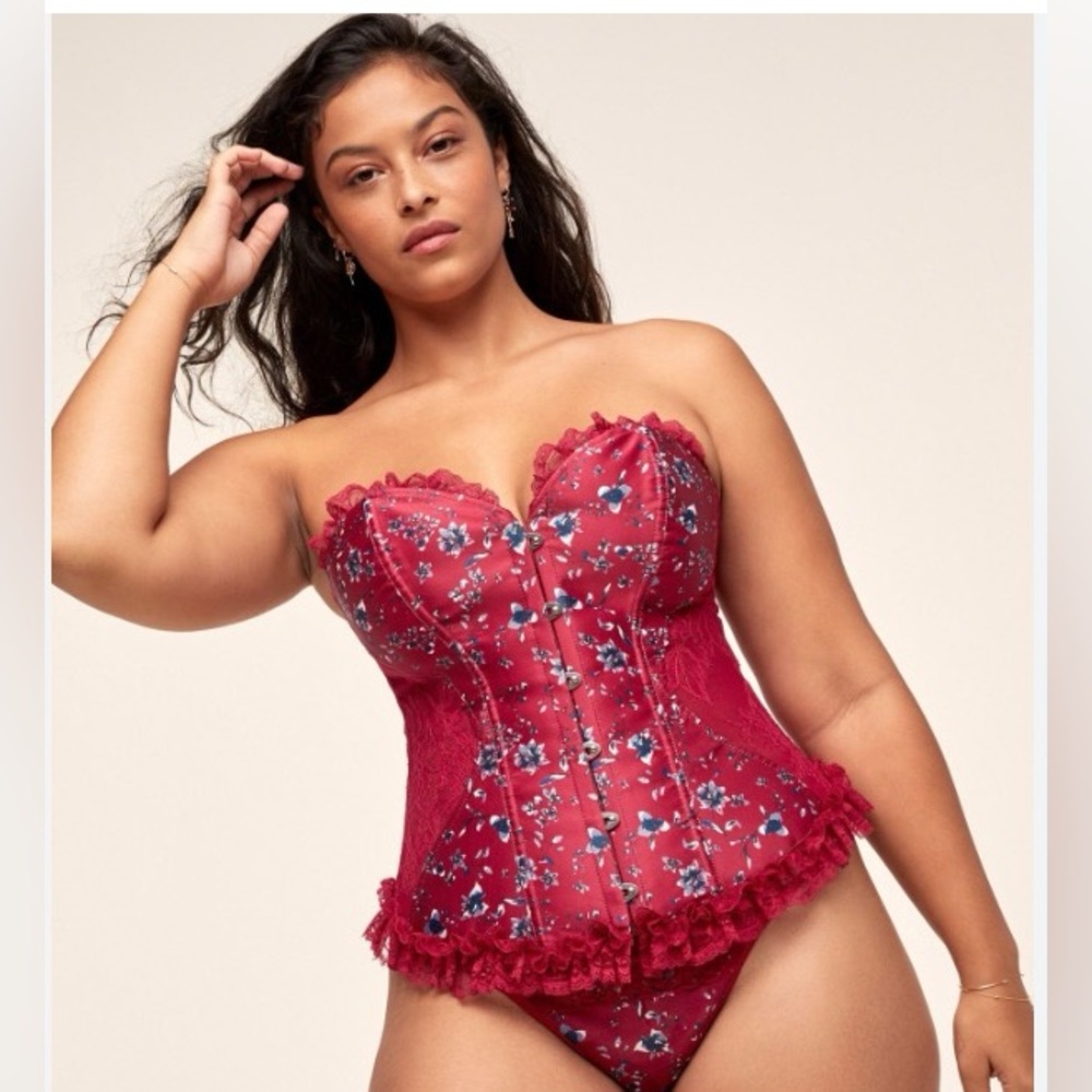 Adore Me Red and Blue Lace Bra with Sweetheart Neckline